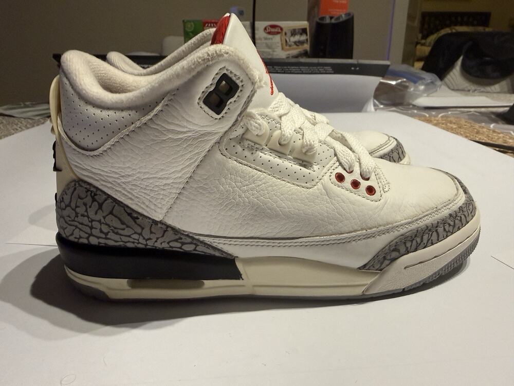Nike Air Jordan 3 (GS) Mid Top White/Gray/Red Kids 5.5Y DM0967-100